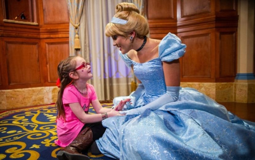 Cinderela completa 70 anos e você precisa conferir estas experiências mágicas que a princesa oferece na Disney!