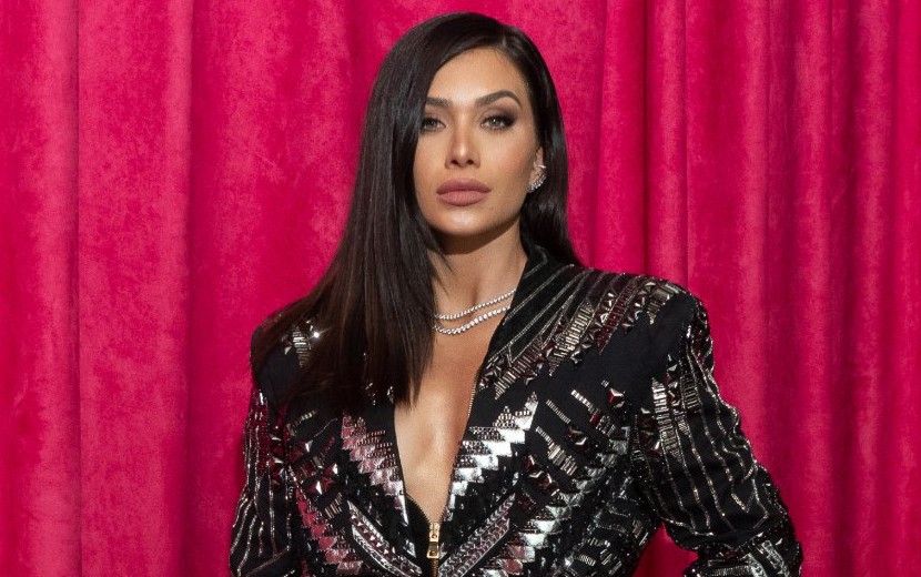 Flavia Pavanelli comemora 22 anos com look grifado de R$ 33 mil - vem ver!