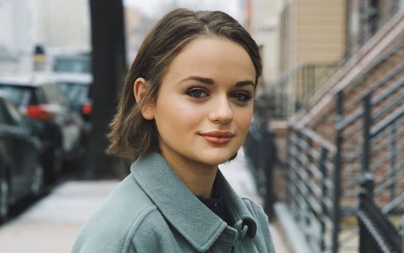 Joey King cria calendário de looks temáticos para a quarentena