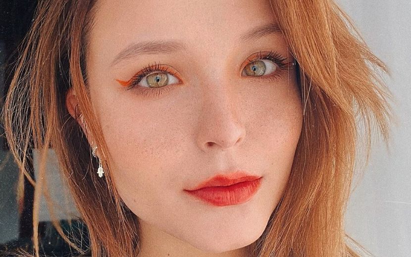 Estamos apaixonadas por esse biquíni candy color de Larissa Manoela!