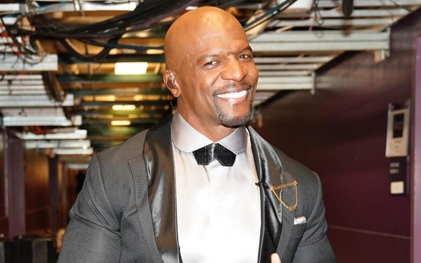 Terry Crews lava as mãos ao som de “I Will Survive” para conscientizar seguidores sobre coronavírus