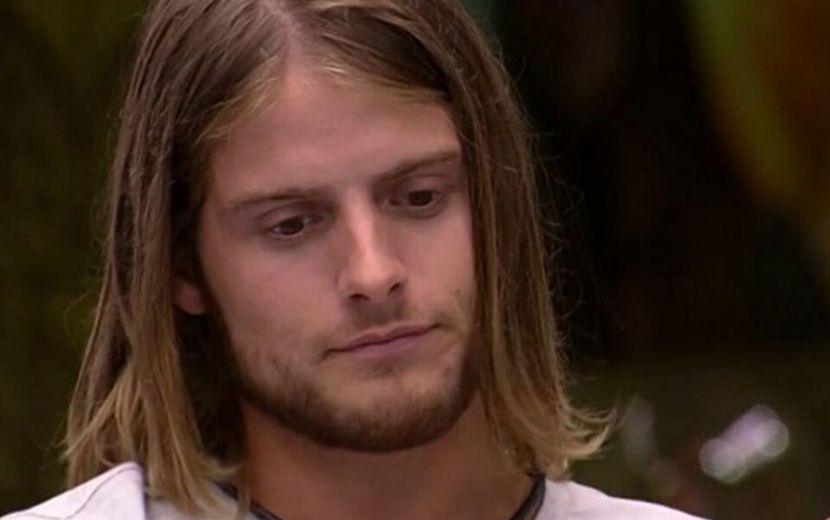BBB20: Daniel tem suposto desmaio, deixa a prova do líder e está emparedado!