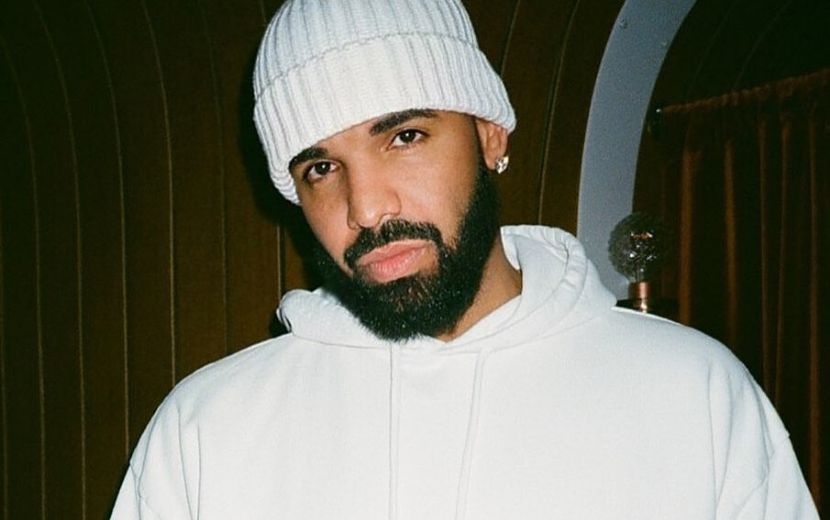 Drake mostra fotos do filho pela primeira vez e desabafa: "Sinto falta da minha família"
