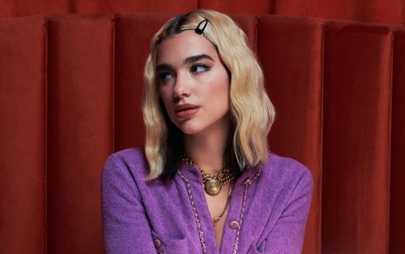 Dua Lipa revela que está gravando um novo clipe dentro de casa durante a quarentena