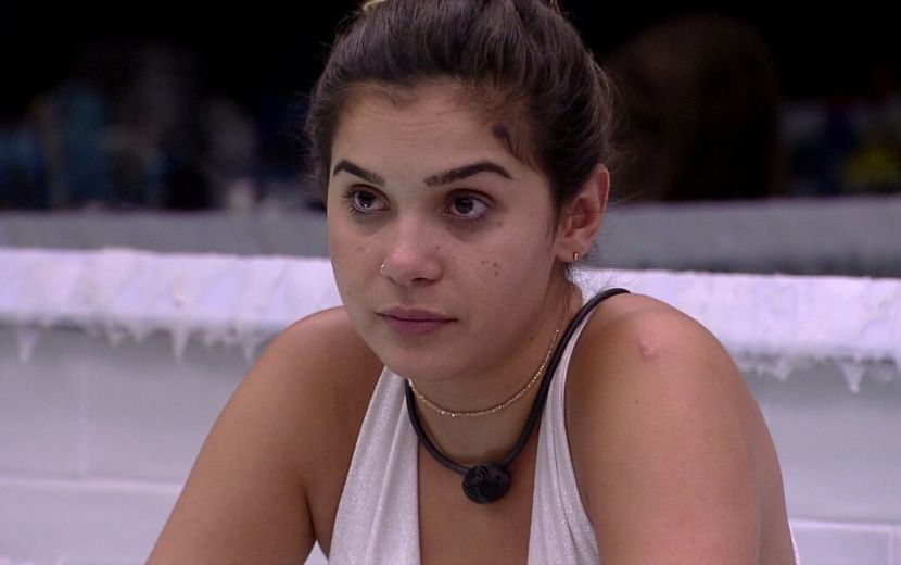 BBB20: Gizelly chora de soluçar após não ganhar festa do líder: “Nunca tenho nada”