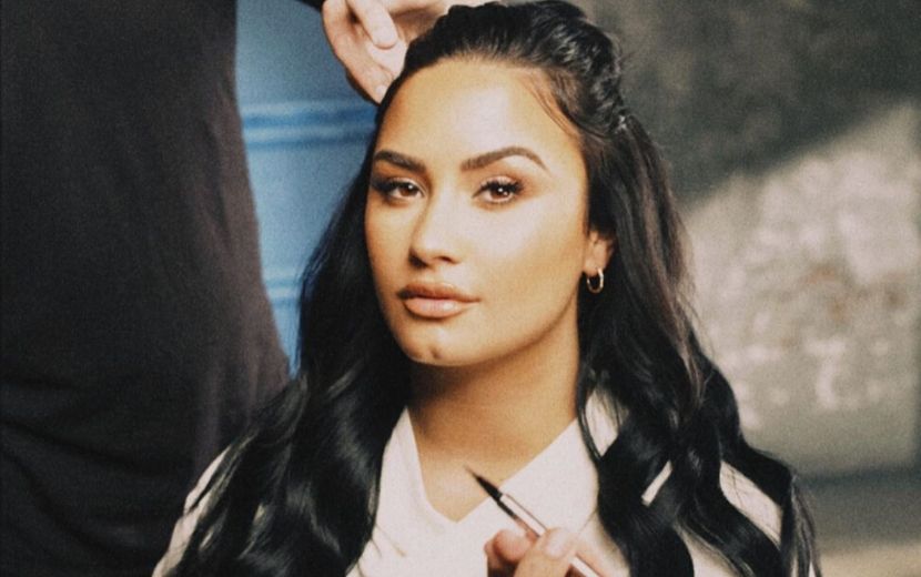 Demi Lovato dá show de autoestima ao revelar por que não mantem amizade com ex-namorados