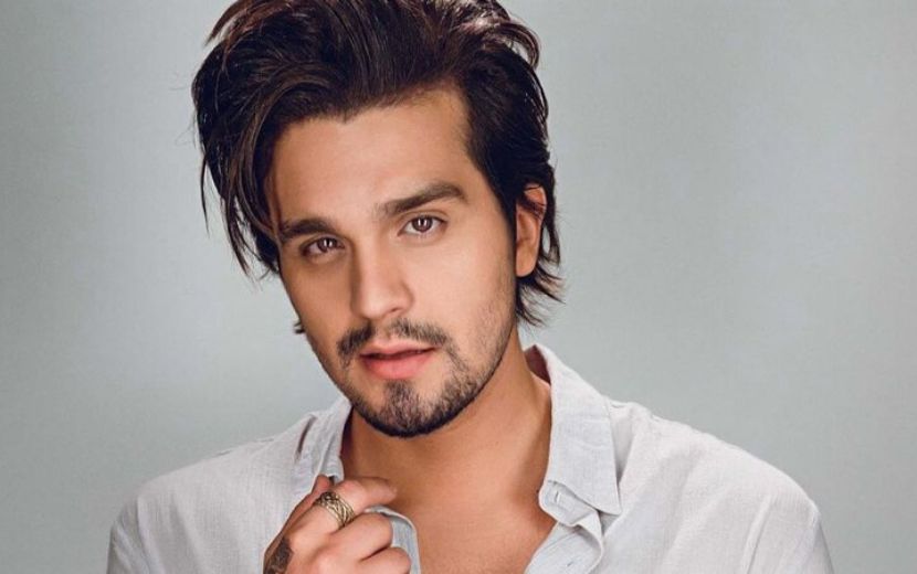 Aprovado? Bigode de Luan Santana vira piada nas redes sociais!