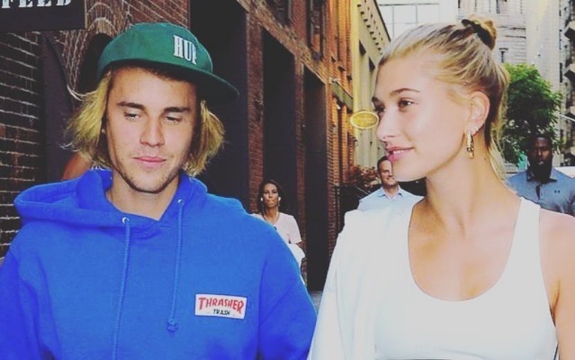 Hailey Bieber revela que seus pais não aprovavam Justin no início do relacionamento