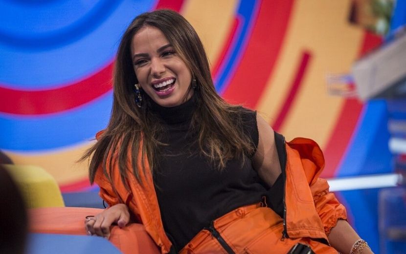 Após áudios vazados, Anitta manda indireta debochando Leo Dias