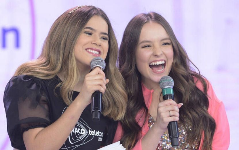 Larissa Manoela homenageia aniversário de Maisa com fotos de infância e textão emocionante