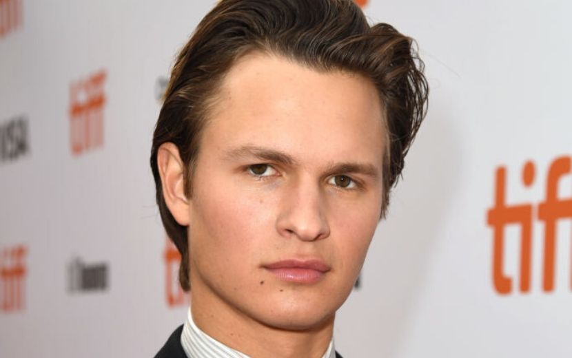 Ansel Elgort desmente acusação de ex-namorada e desabafa: "Enojado e profundamente envergonhado"