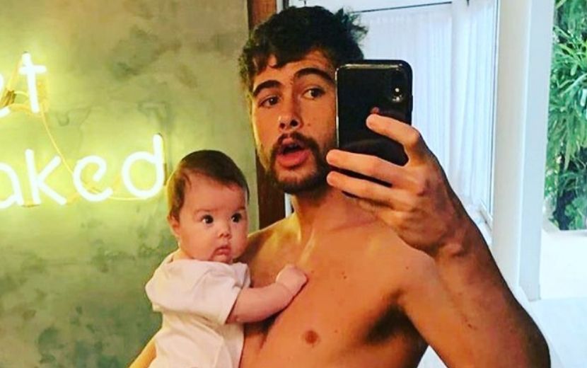Rafa Vitti posta foto fofa com Clara Maria mostrando a língua e brinca: “Primeiro passo pra rebeldia”