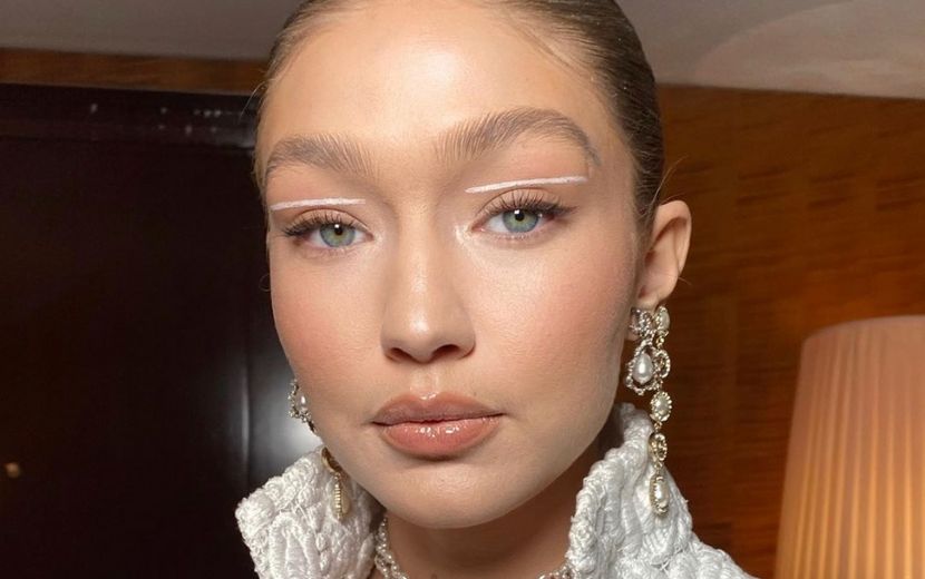 Gigi Hadid responde fã e revela truque que usou para esconder a barriga de grávida