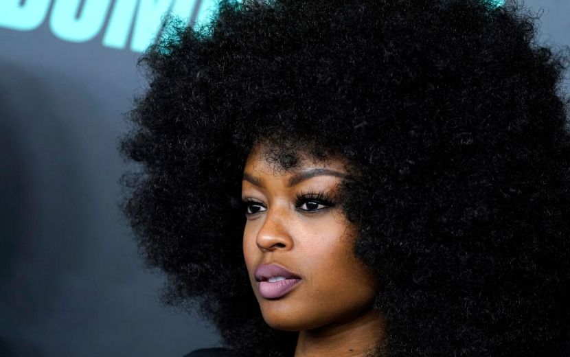 Nova "Batwoman" é Javicia Leslie, primeira atriz negra e bissexual a interpretar o papel