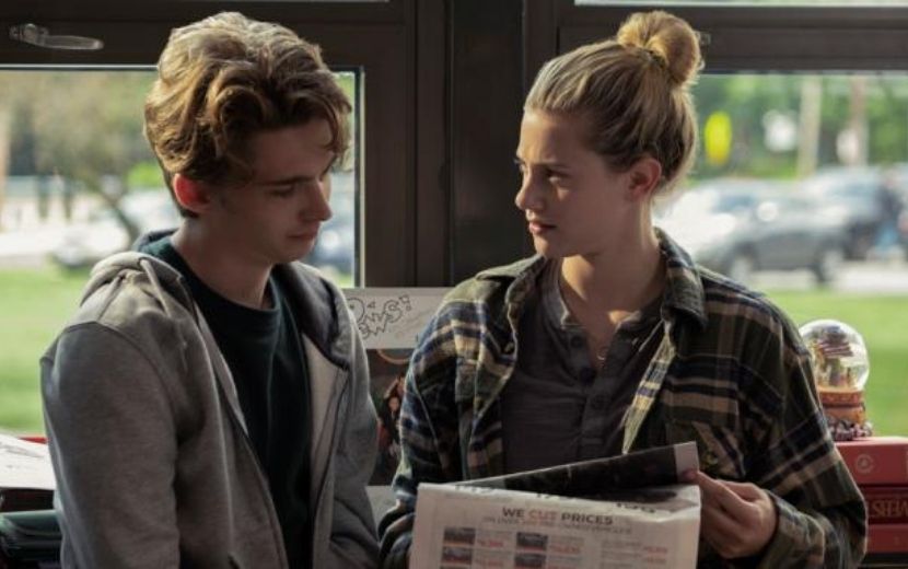 Trailer oficial de “Chemical Hearts”, com Lili Reinhart, traz mescla de fofura e angústia do primeiro amor