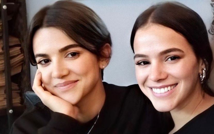 Manu Gavassi se declara em textão no aniversário de Bruna Marquezine: "Você inspira e nem percebe"