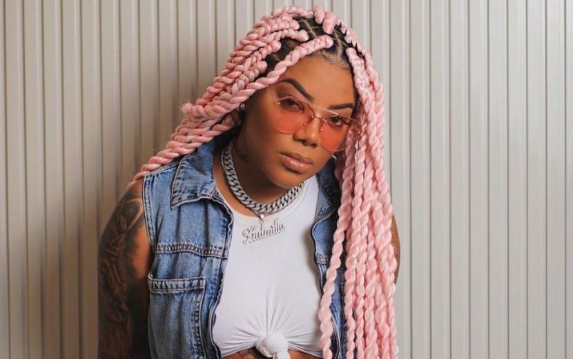 Cacheado que fala? Ludmilla mostra cabelo natural e é enaltecida por fãs!
