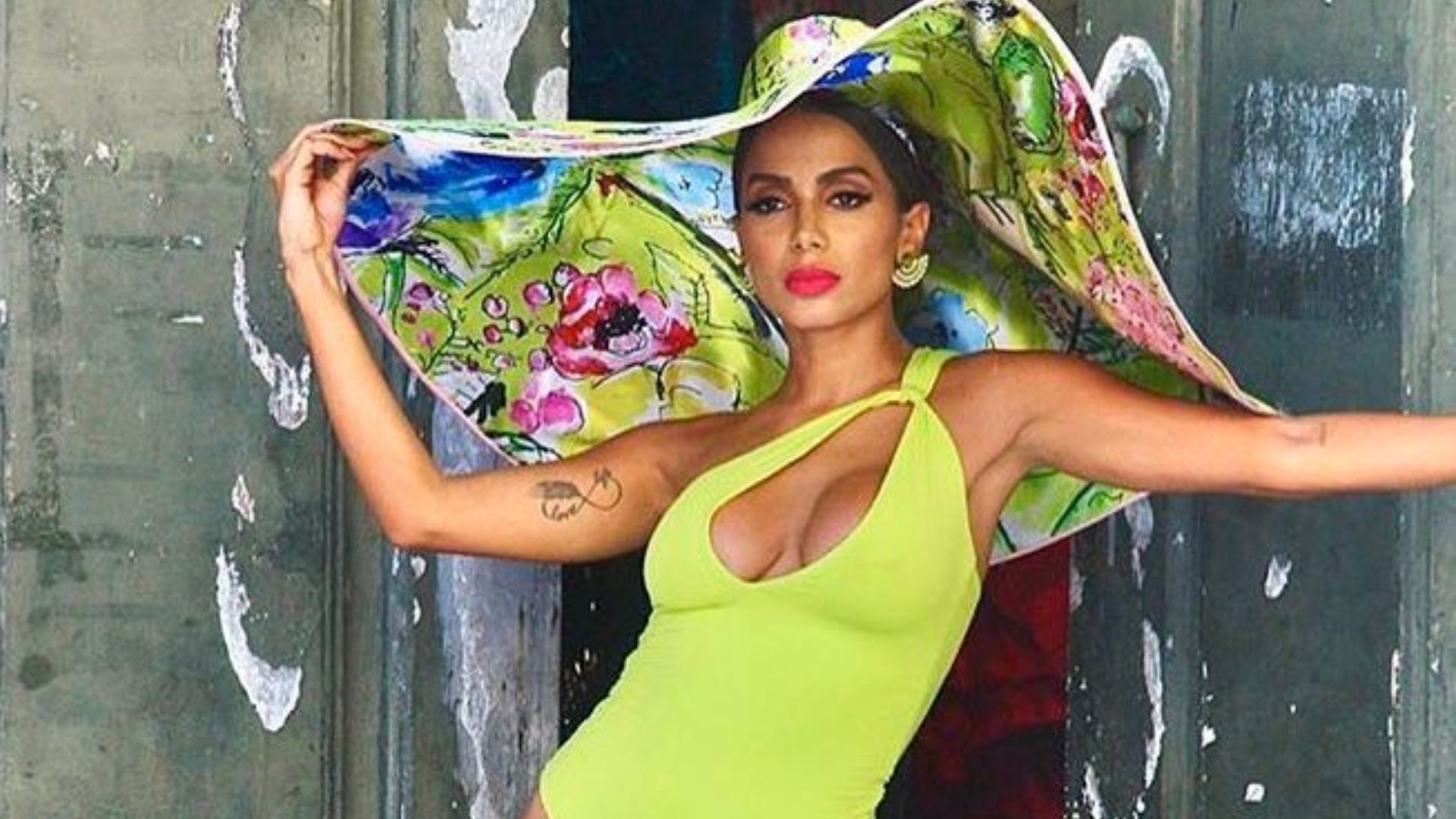 Sucesso! Com "Me Gusta", Anitta se torna a primeira e única artista a aparecer no Top 50 do Itunes US