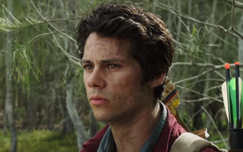 Dylan O’Brien enfrenta mundo pós-apocalíptico no trailer do filme "Love and Monsters"