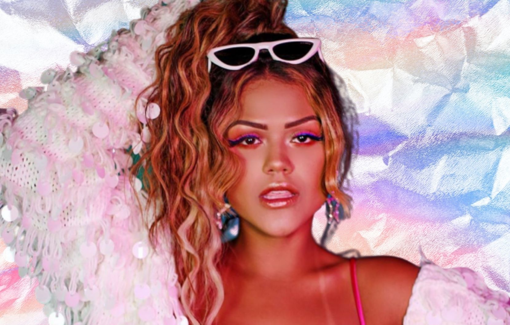 Entrevista: Camila Loures reflete sobre o machismo na internet e conta tudo sobre seu novo single