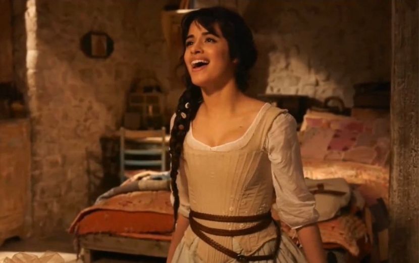 Camila Cabello libera mais fotos dos bastidores de "Cinderella" junto com seu par romântico, Nick Galitzine