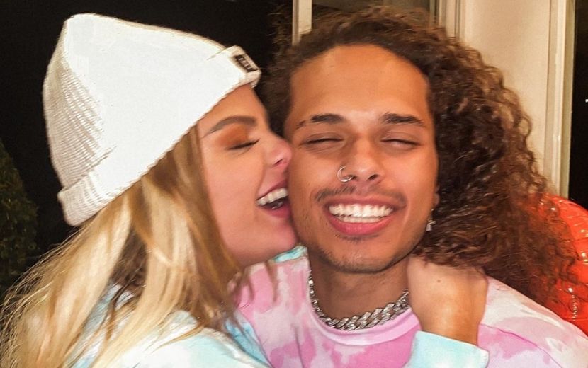 Luísa Sonza posta foto e Vitão elogia: "Mulher mais linda do mundo"