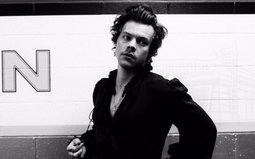 Harry Styles rebate rumores de que interpretaria James Bond no próximo 007