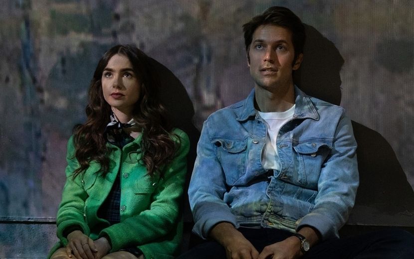 Lucas Bravo, o Gabriel de Emily em Paris, concorda com críticas à série: "Retratando clichês"