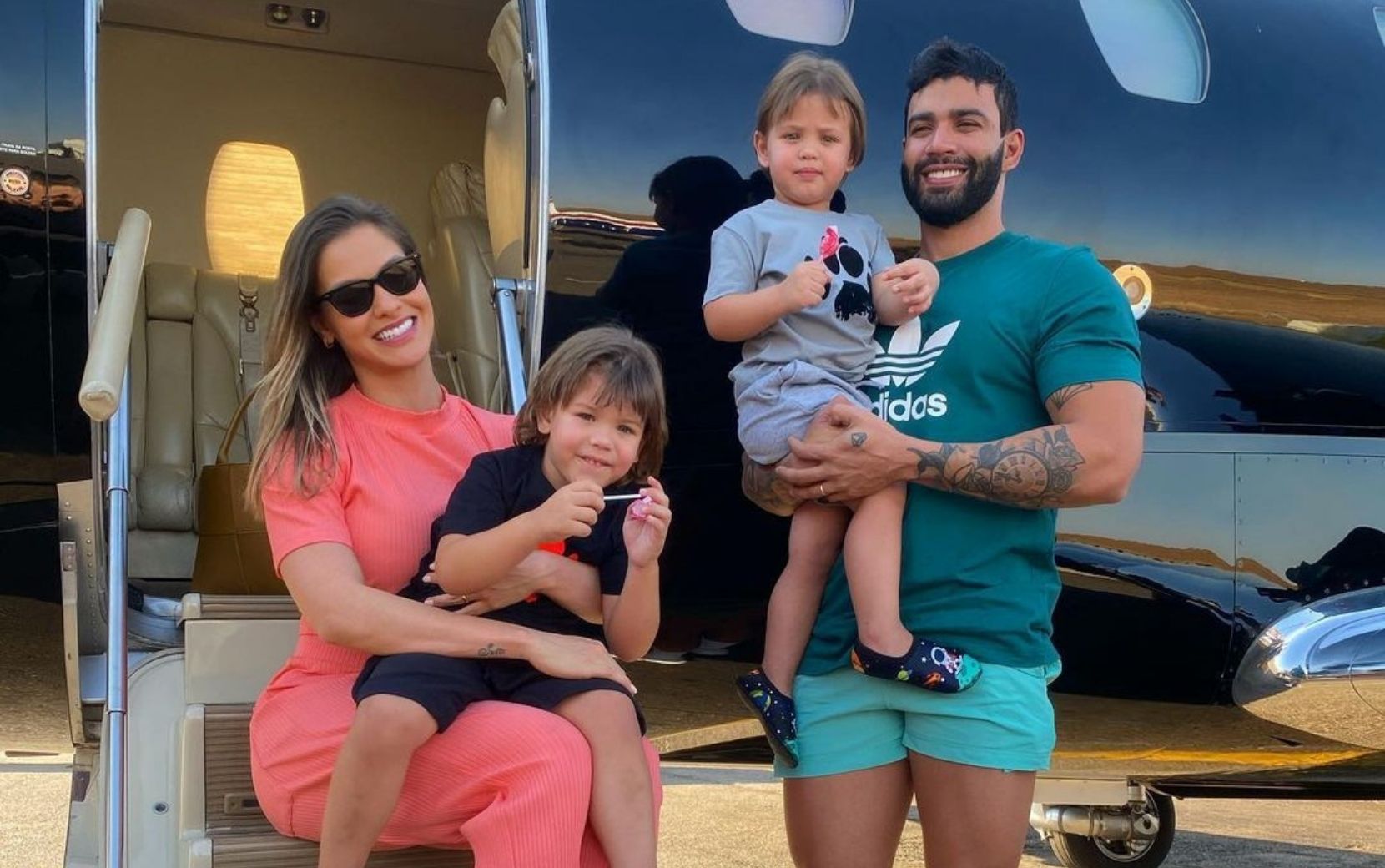 Após separação, Gusttavo Lima abandona mansão que morava com Andressa Suita e os filhos