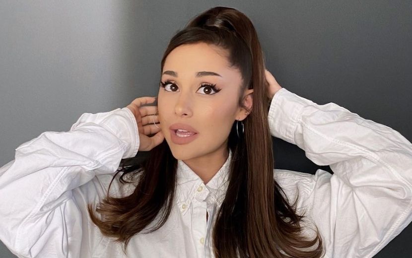 Sósia de Ariana Grande? Garota se caracteriza como a cantora e engana paparazzis!