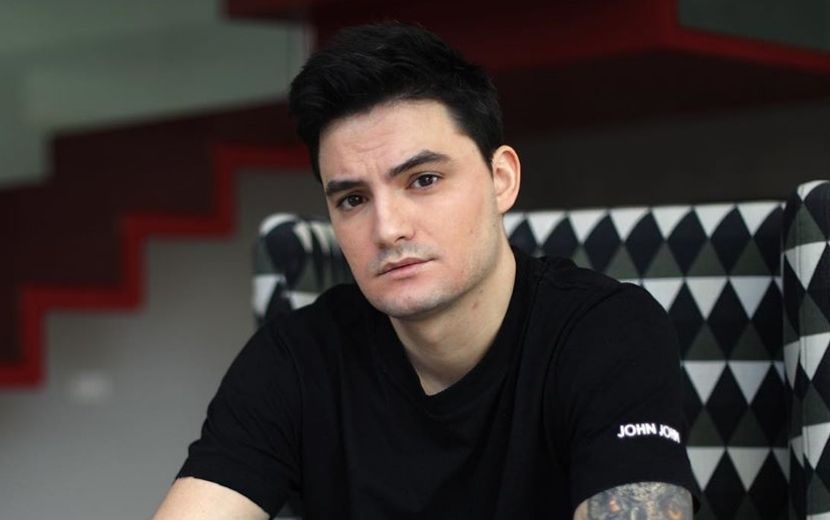Felipe Neto responde após ser indiciado pela Polícia Civil: "100% tranquilos"