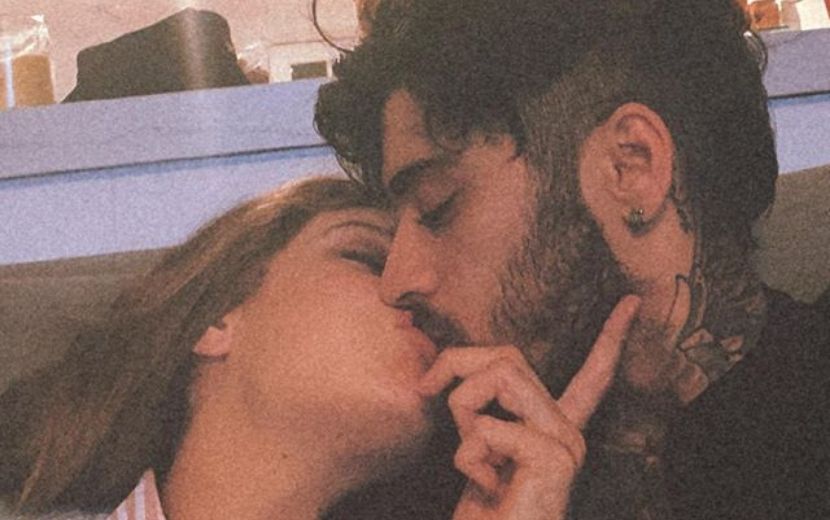 Gigi Hadid e Zayn publicam foto de Halloween com filha