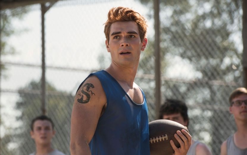 KJ Apa revela qual seu personagem favorito em Riverdale