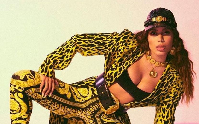 Anitta detona comentarista após comentário sobre Mari Ferrer: "Coitada da sua filha"