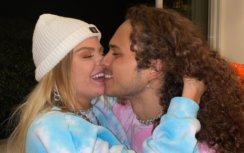 OMG! Vitão faz tatuagem em homenagem ao relacionamento com Luísa Sonza; vem ver!
