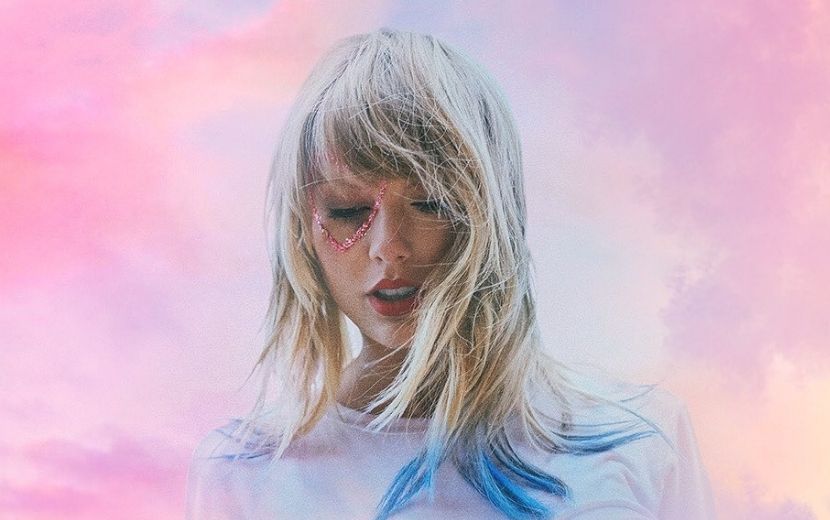 Taylor Swift fala sobre adiamento dos shows da "Lover Tour": "É confuso, difícil"