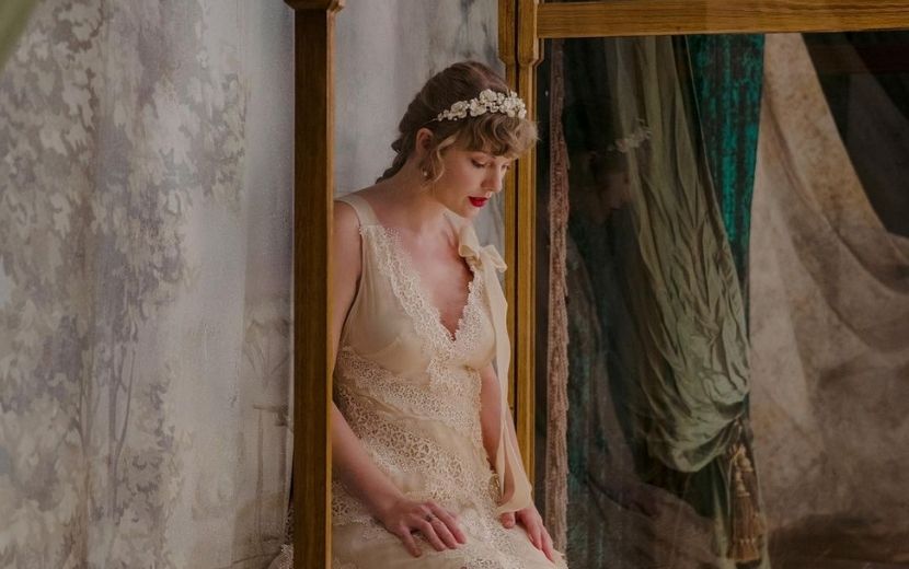"Evermore": Taylor Swift anuncia segundo álbum de 2020 com lançamento marcado para amanhã