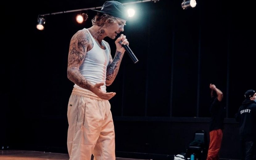 Olá 2021! Justin Bieber revela que lançará novo single na virada do ano