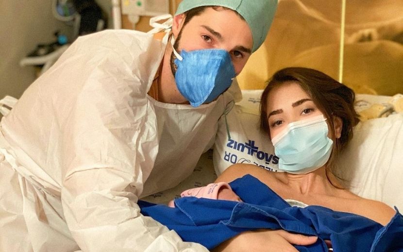 Longe de Raika, Romana Novais fala sobre estado de saúde da bebê e desabafa: "Ano difícil"