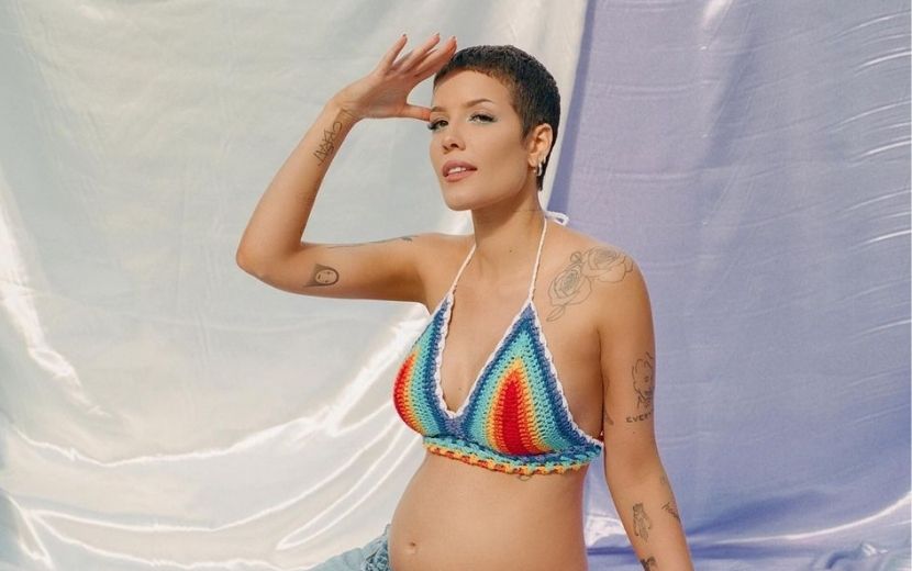 Halsey surpreende fãs ao anunciar primeira gravidez