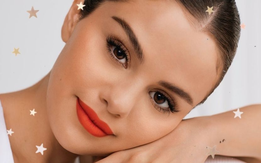 Fofa! Selena Gomez compartilha reação dos fãs ao receber nova linha de maquiagem da cantora