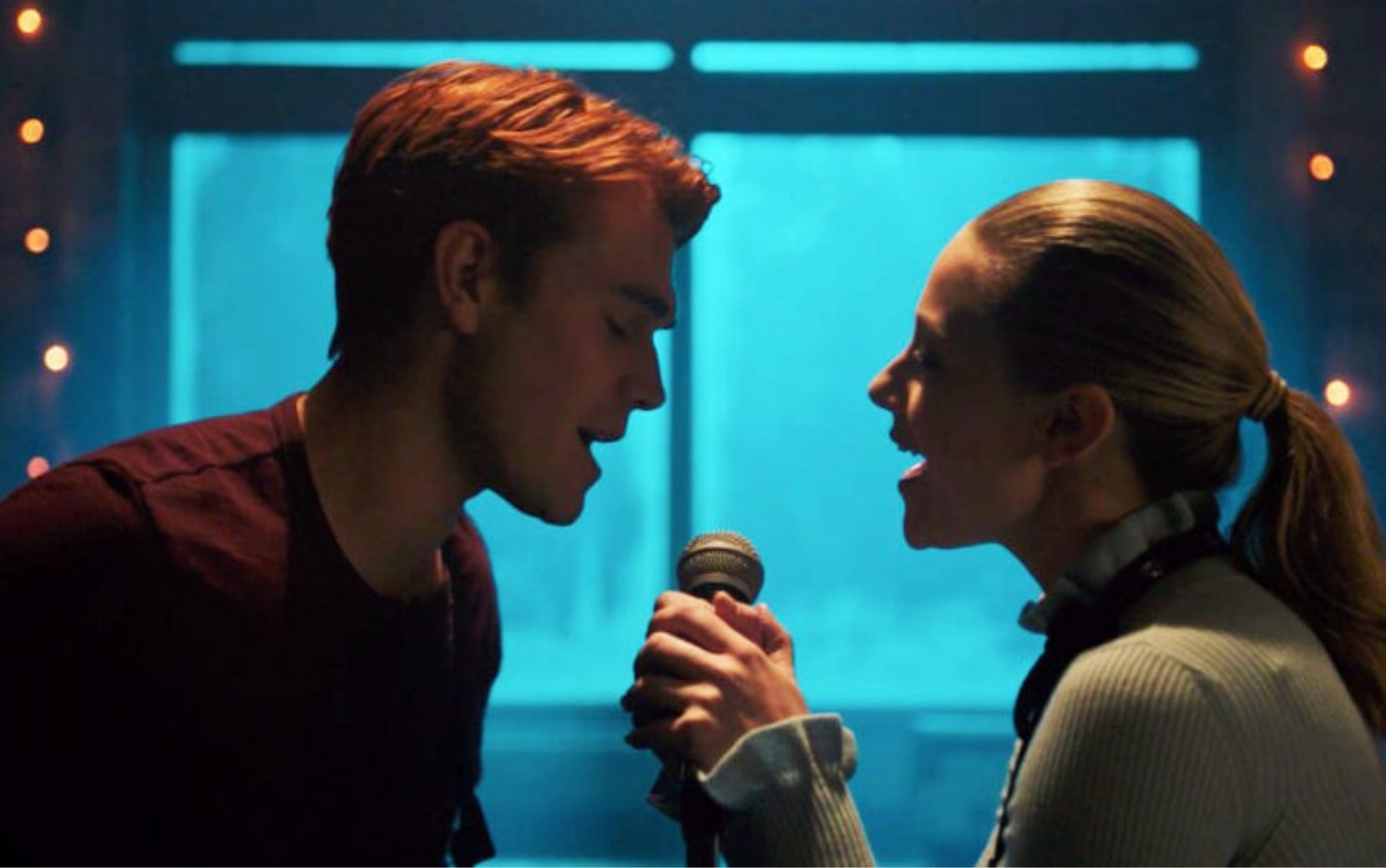 Barchie está vivíssimo! Cena picante da 5ª temporada de "Riverdale" choca fãs