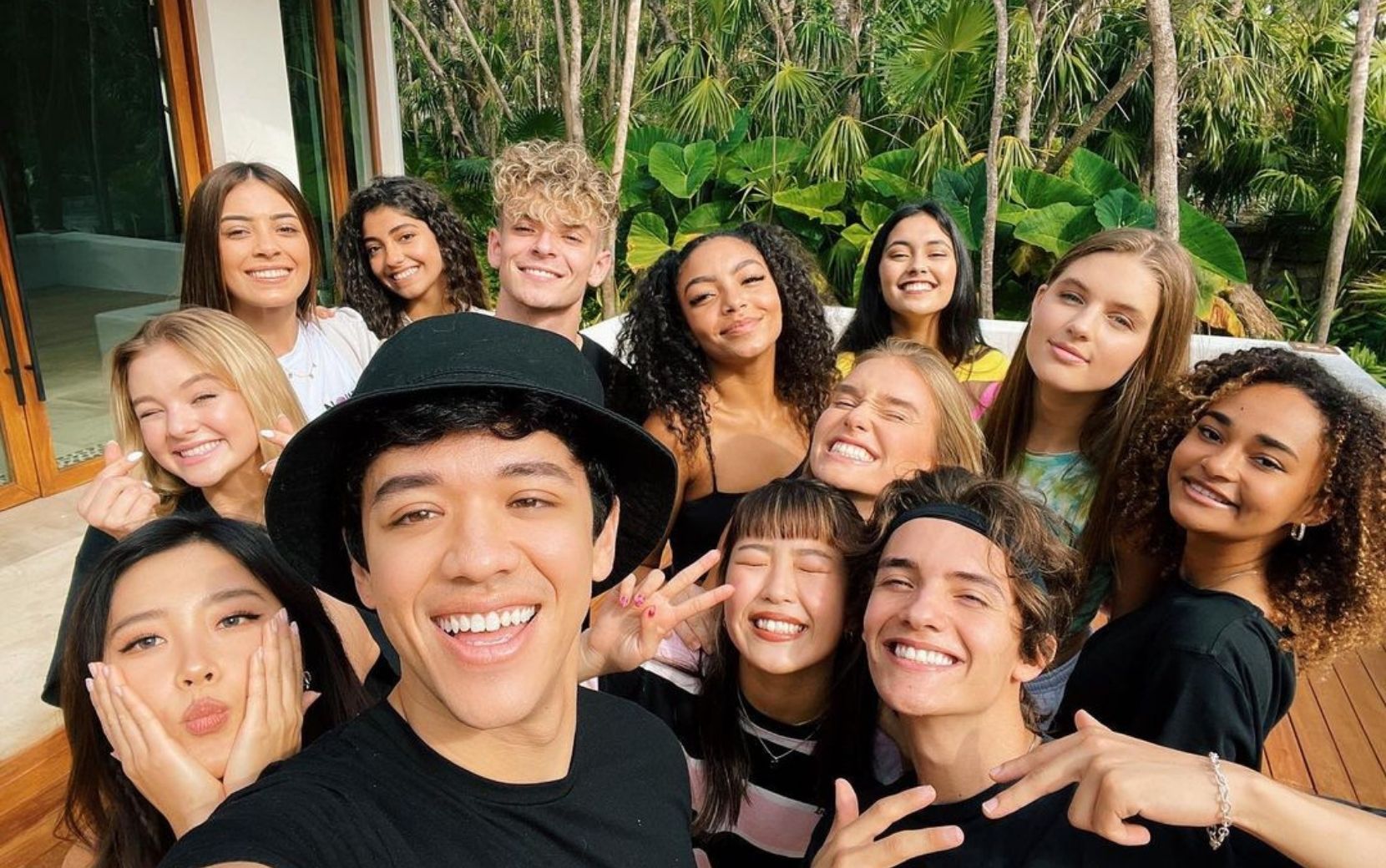 Now United divulga trecho de nova música em vídeo de coreografia do clipe; vem ver