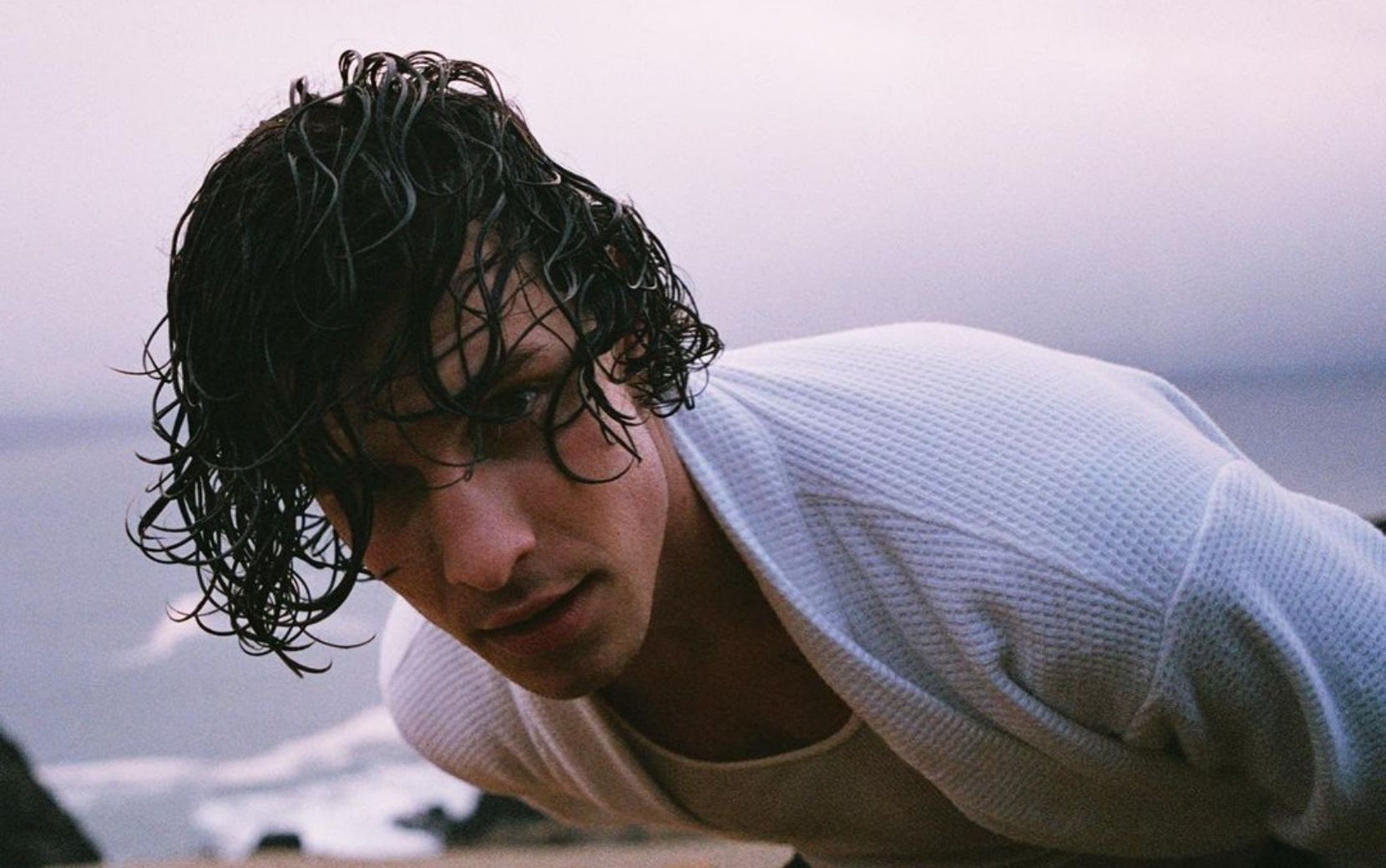 Shawn Mendes faz mudança no visual: "Adeus cabelo comprido"