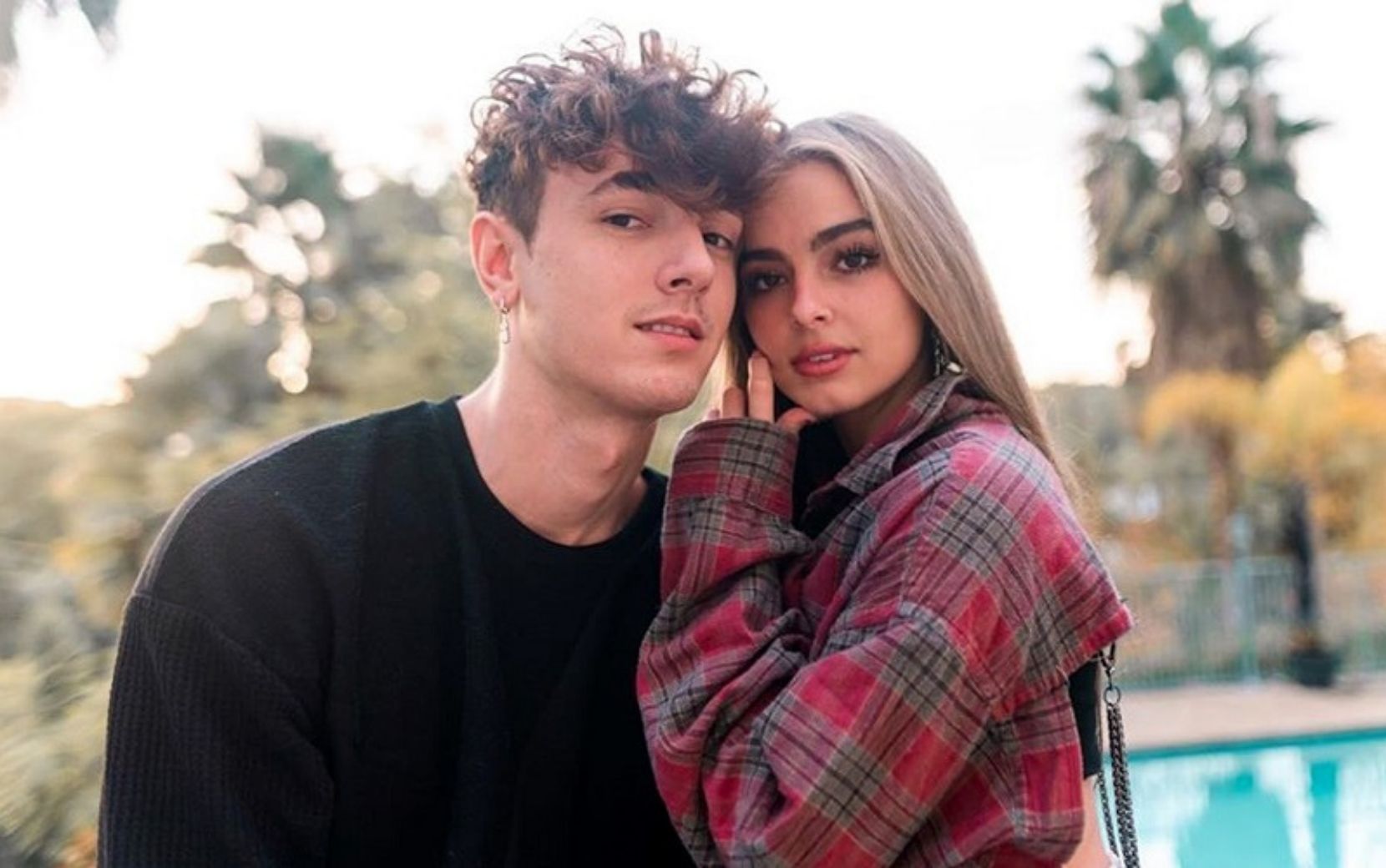 Addison Rae confirma término do relacionamento com Bryce Hall