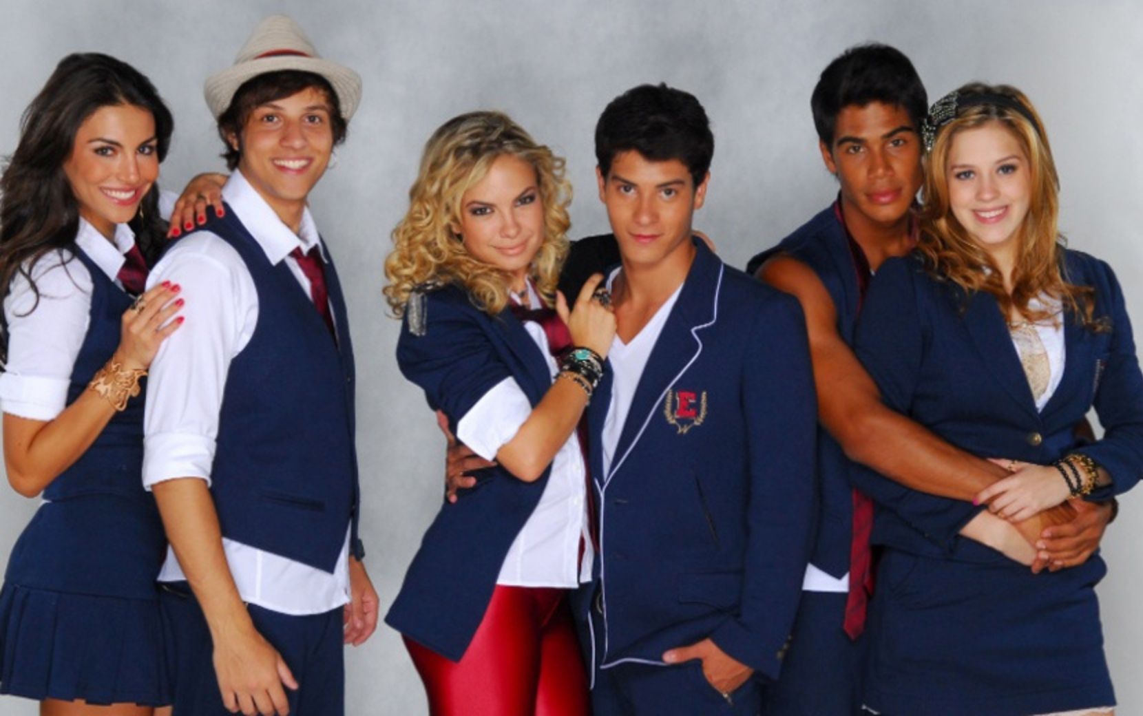 Em celebração dos dez anos de Rebelde Brasil, Lua Blanco faz live com colegas de elenco, incluindo Arthur Aguiar