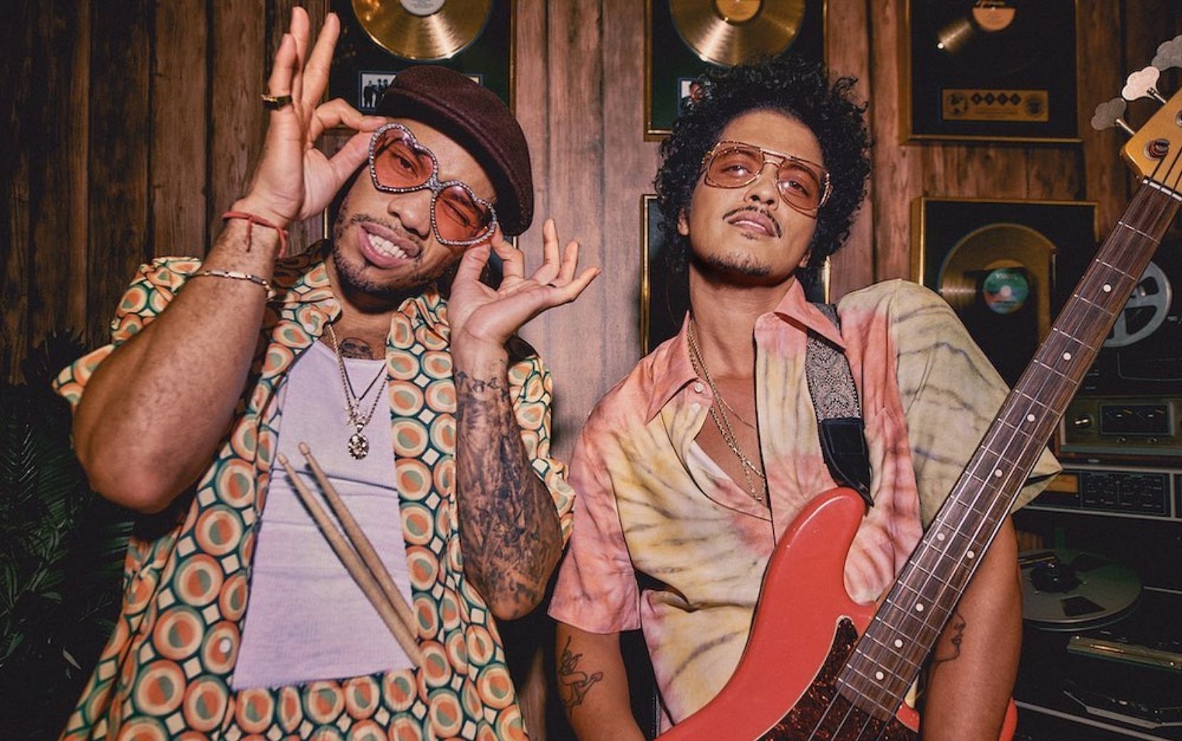 Mais uma performance no Grammy 2021: Bruno Mars e Anderson Paak se apresentarão como a banda Silk Sonic