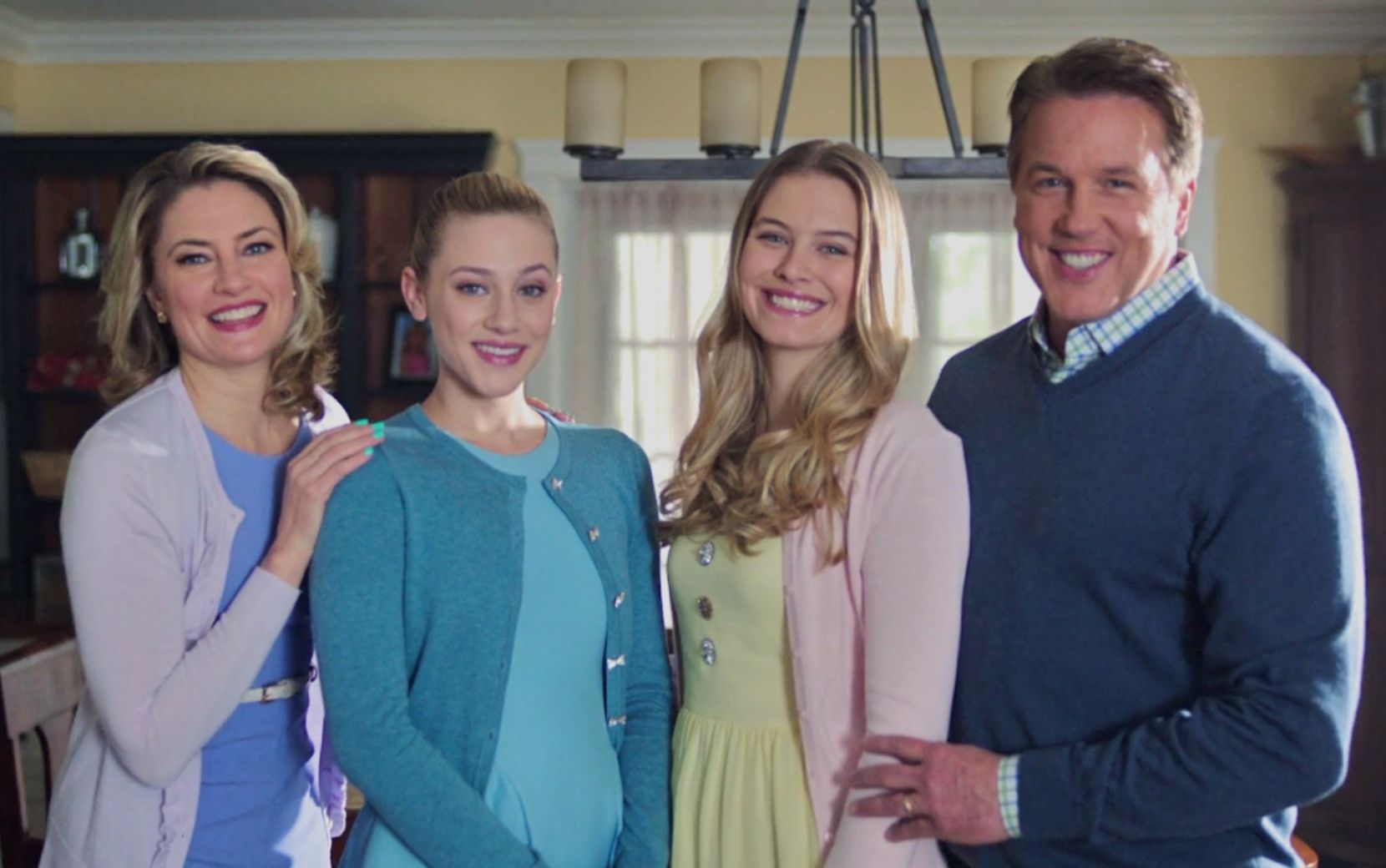 "Riverdale": reunião da família Cooper pode rolar no 10° episódio da quinta temporada