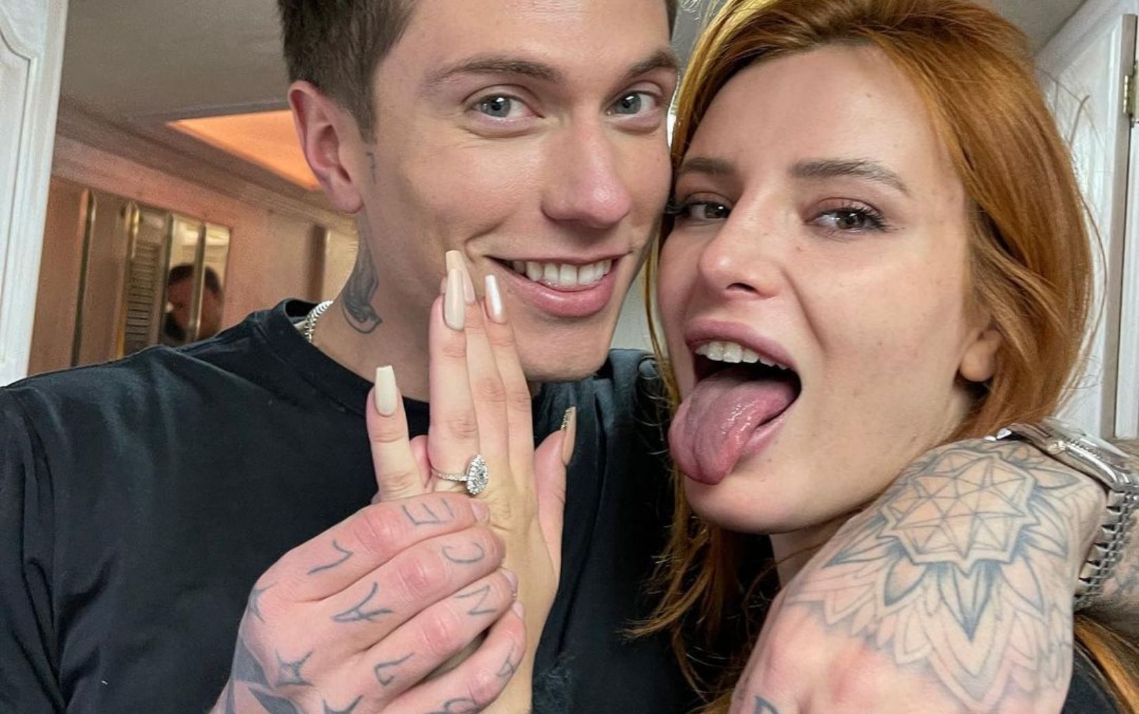 Bella Thorne anuncia noivado com Benjamin Mascolo