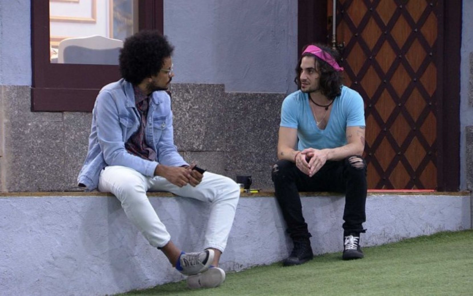 Brincadeira de Fiuk com João Luiz na festa do BBB21 acaba mal: "Achei que a gente tinha intimidade"